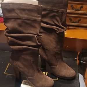 Brand New In Original Box Brown Suede Boot